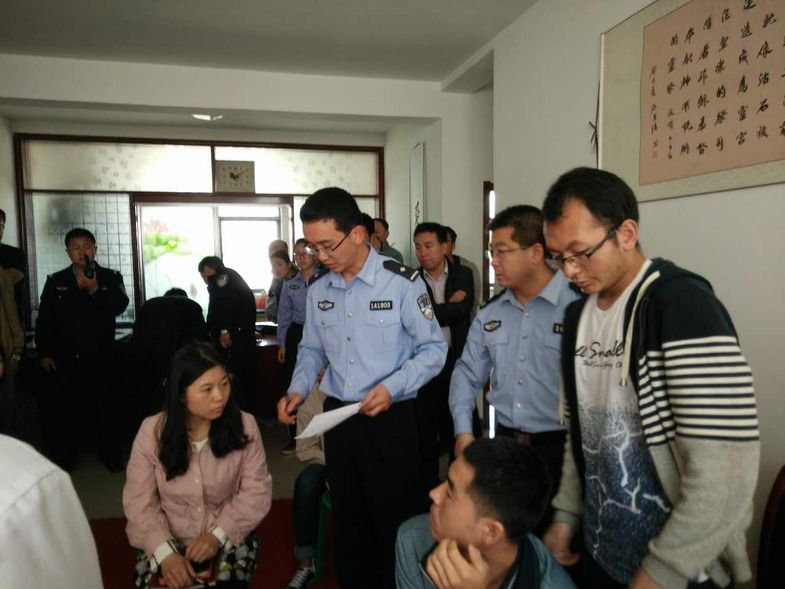 Arrestaties bij een Chinese huisgemeente