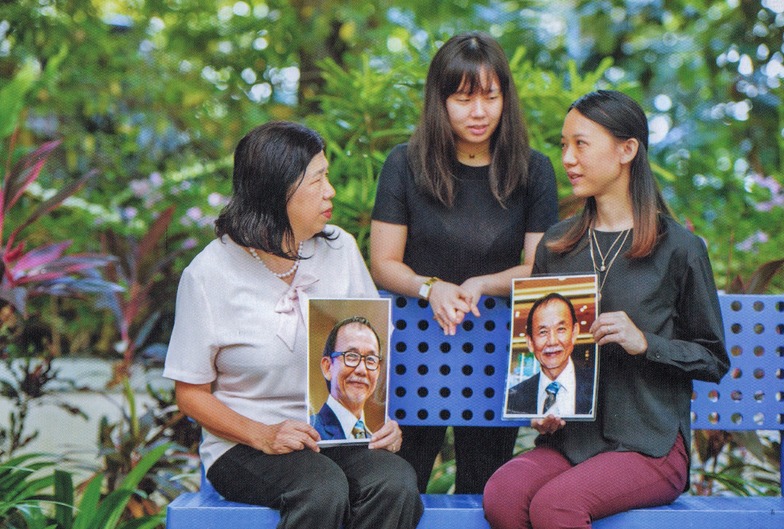 Esther met moeder en zus