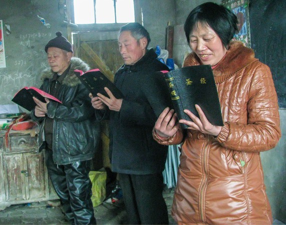 Chinese christenen zijn blij met een eigen Bijbel