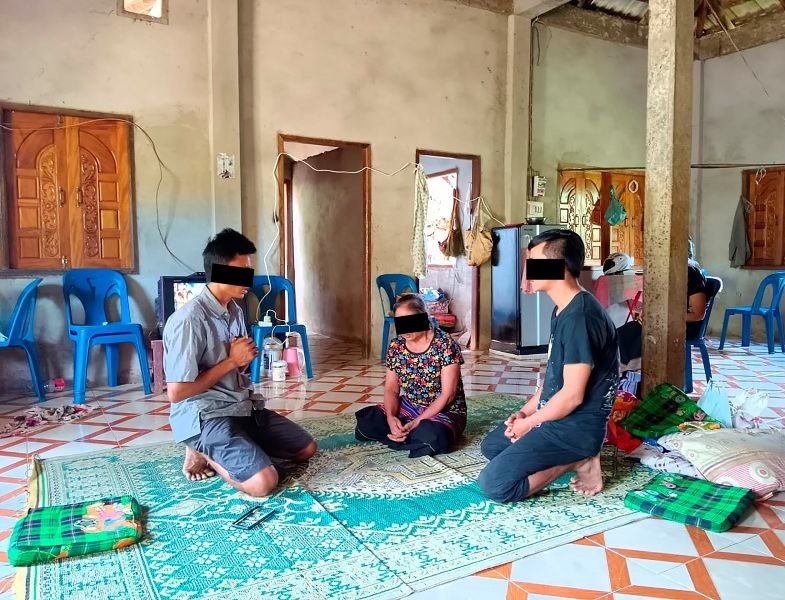 Kham La's familie blijft voor hem bidden tijdens zijn gevangenschap