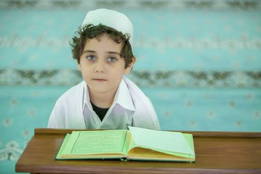 Een islamitische jongen